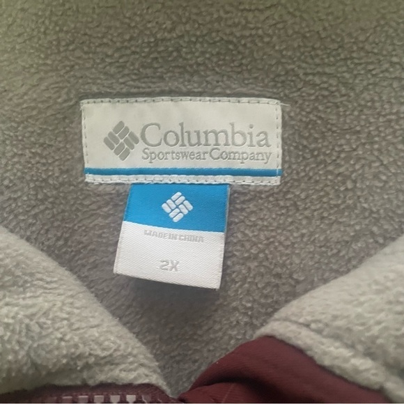 COLUMBIA lined jacket size 2X burgundy very good condition - Picture 3 of 7
